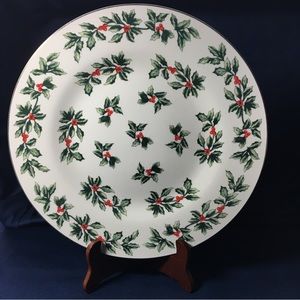 Baum Brothers Formalities Holly Plate 10 1/2”